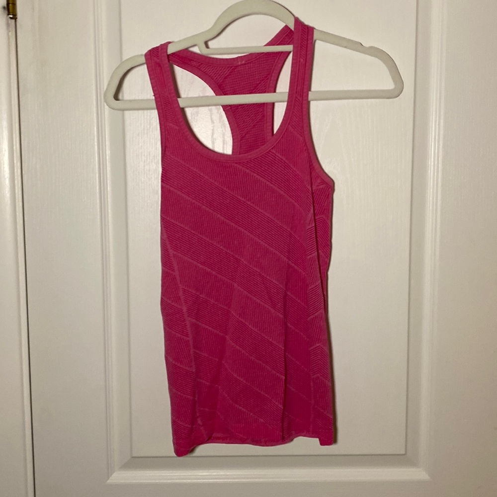 Lululemon pink tank top